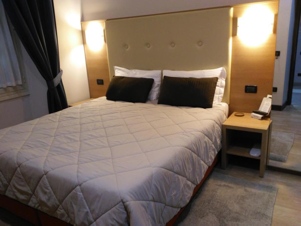 Pensión Residenza Cola Di Rienzo - In Roma