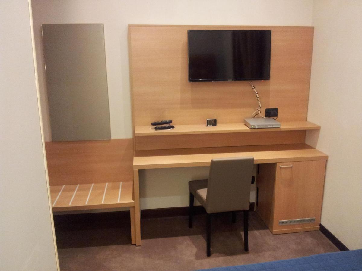 Affittacamere Residenza Cola Di Rienzo - In 2*