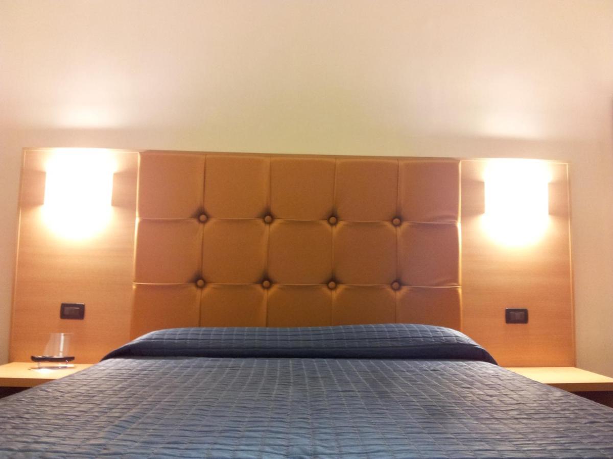 Affittacamere Residenza Cola Di Rienzo - In 2*